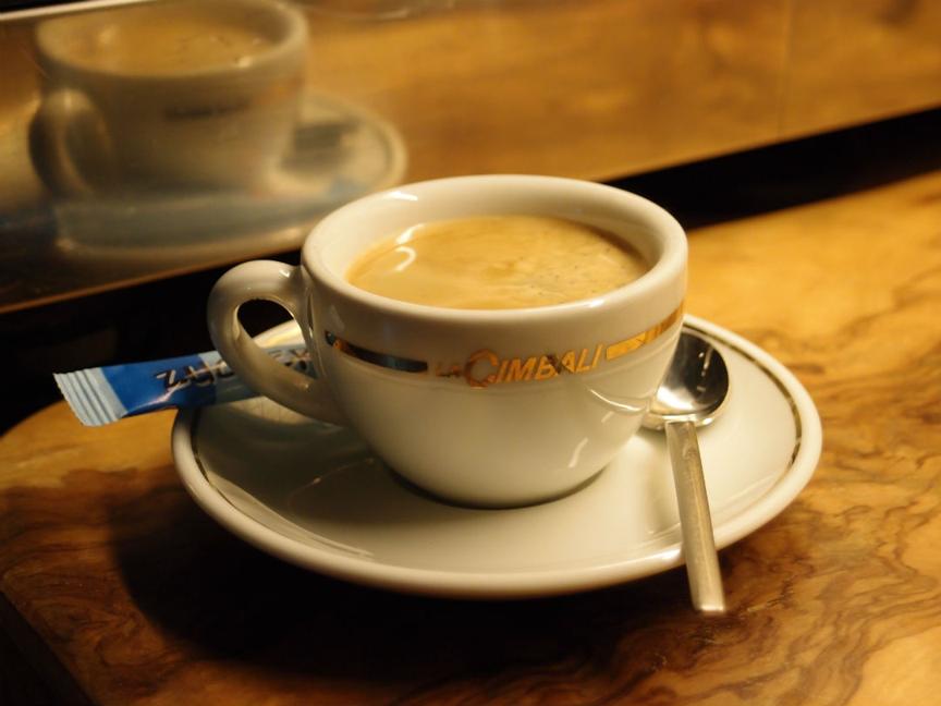 Kawiarnie z najsmaczniejszą kawą: włoska kultura kawowa