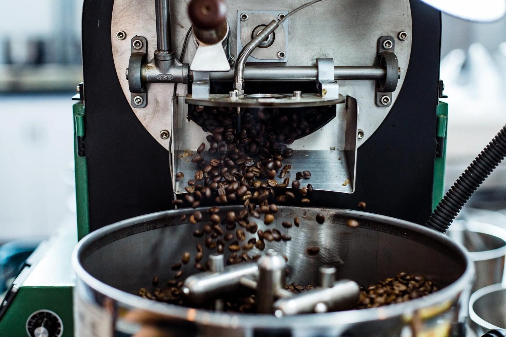 Wpływ procesu palenia ziaren na smak kawy